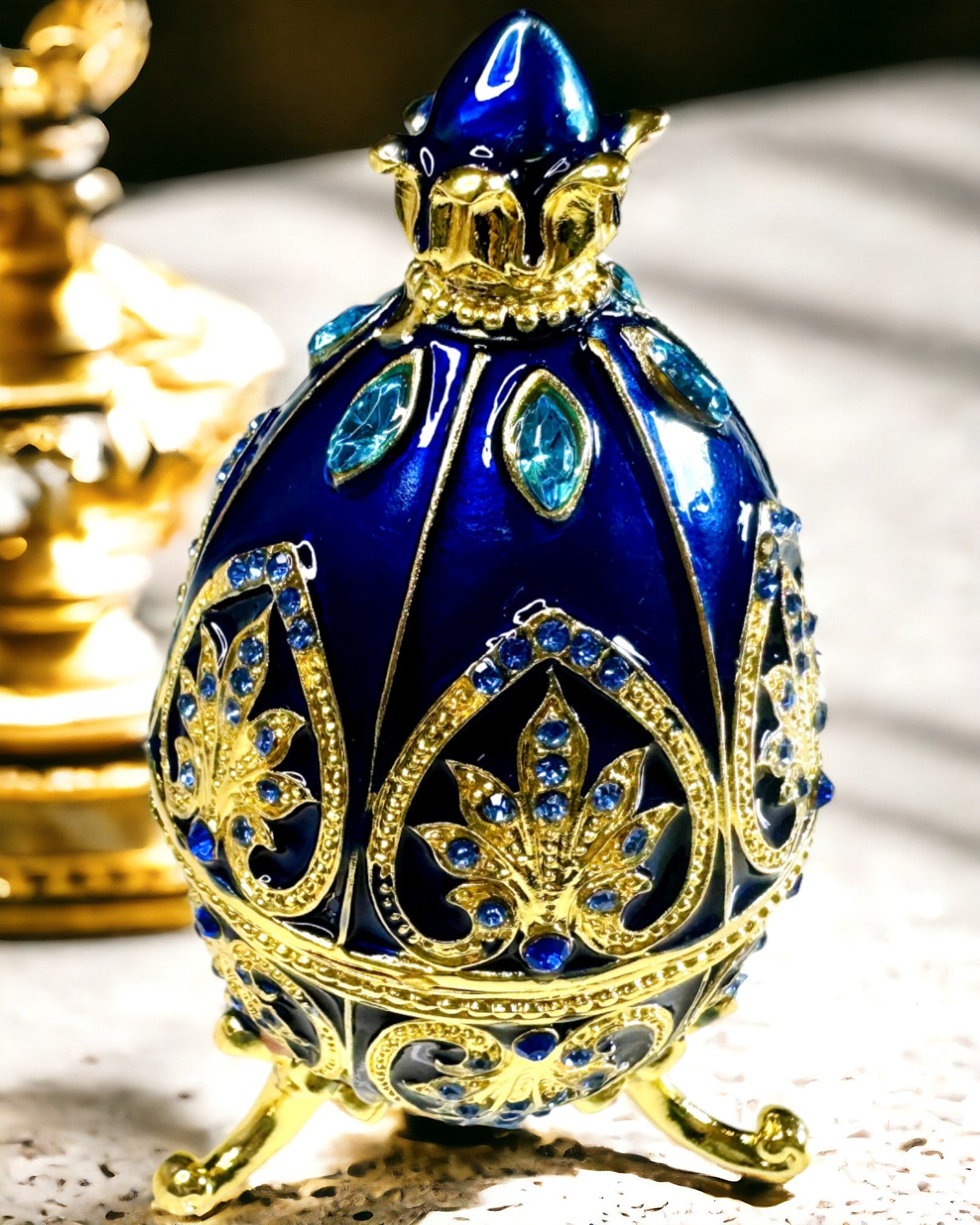 Eksklusiivinen Fabergé-muna - tumma sininen väri – Koristeellinen emalinen korurasia